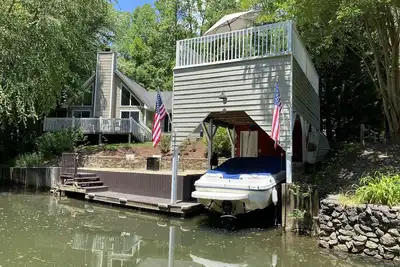 Image de Luxurious Modern Cottage ~on~ Lake Burton