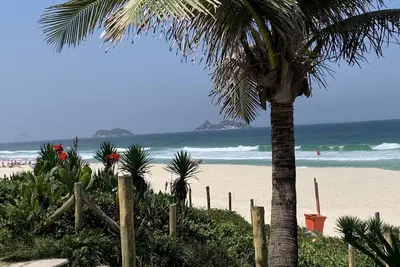 Apt blocks from the beach + close to Olegário Maciel and Metro