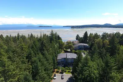 Image de Tanglewood 32 ~ Oceanfront Condo ~ Now Booking!