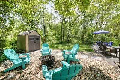 Image de 1 Mi to Indiana Dunes Nat'l Park: Home w/ Patio!