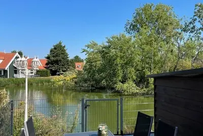 Image de Child and pet-friendly accommodation by the lake in the vacation park