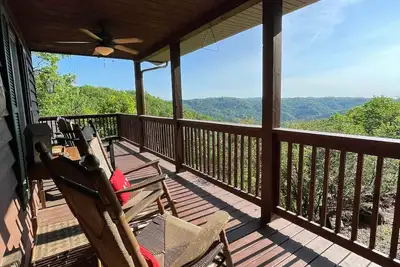 Image de Cabin with sunset VIEWs for Miles! Close to Boone and Blue Ridge Parkway