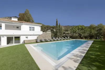 Image de Espitality, Luxury Contemporary Villa Golden Mile by Hedo villas Marbella