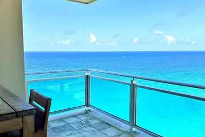 Image de The Cliff Luxury Ocean Cupecoy On Beach Condo 3 Balconies Hi Floor Stunning Sxm