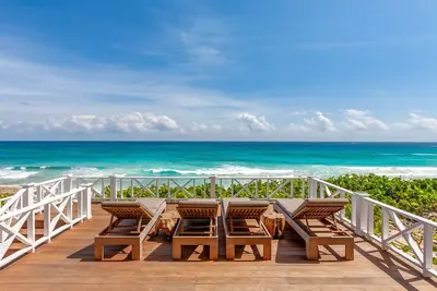 Extravagant Oceanfront Estate with Putting Green & Bocce Ball Court \nStarlink