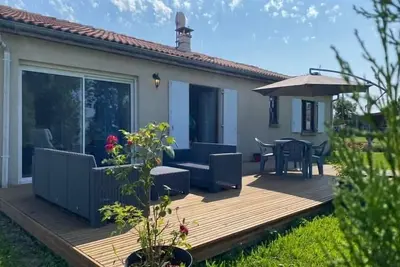 Image de Maison de plein pieds Ă la campagne!