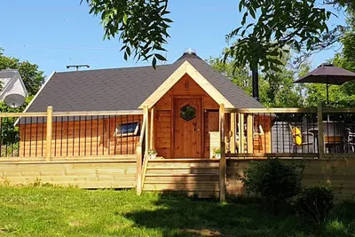 Image de If you're looking for a quiet, private location to stay then The Hive is for you