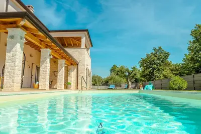 Image de Charmante Villa 3 Chambres avec Piscine