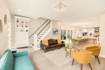 Image de Large Luxury Home - Perfect for Groups - Downtown