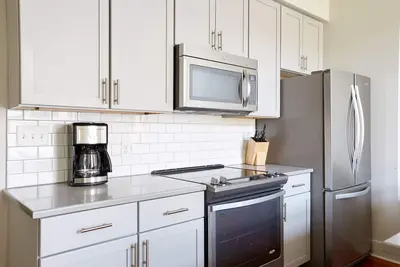 Image de Sonder The Broughton | Stellar One-Bedroom Apartment