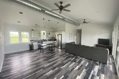 Image de Lake view home at <br>1261 Green Acres Dr<br>Ellston, Iowa 50074<br>Sun Valley Lake<br>