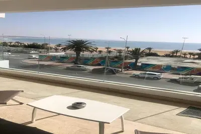 Image de Superbe appartement avec accès plage à Panorama 4800