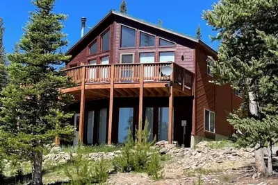 Image de Quiet, Cozy Modern Mountain, Family Friendly Home w/Game room - Puma's Den