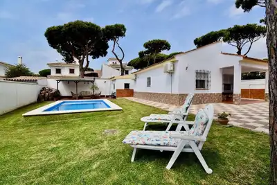 Image de Villa classique et charmante à Chiclana de la Frontera, Andalousie, Espagne pour 6 personnes