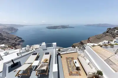 Calderas Hug & Panoramic Sea View Suites
