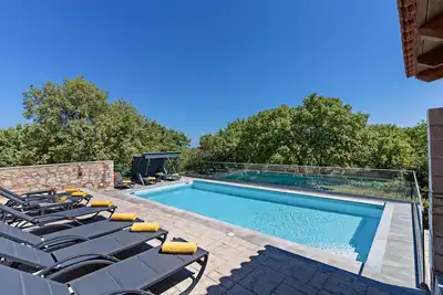 Image de Inside a Forest With Vast Gardens Under the Trees Full Privacy Next to Rethymno!