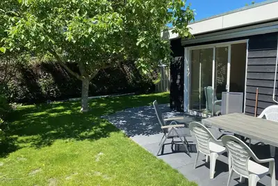 Image de Quiet recreation house in Zeeland with Netflix 2