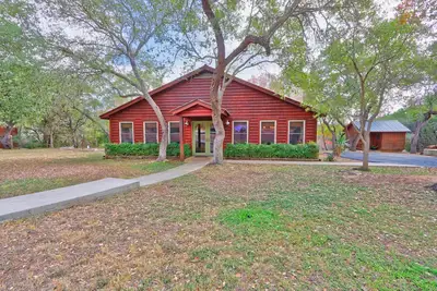 Image de Fox Run Ridge! Minutes from the Wimberley Square.
