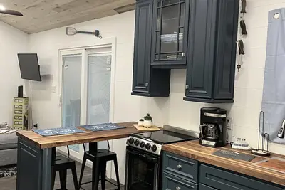 Image de Rough river lake front with dock