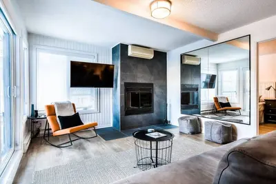 Image de Chic Mt-Tremblant Condo with View on the Lake