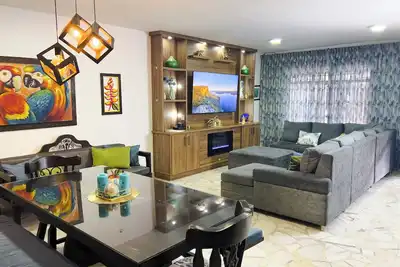 Image de Wonderful Entire Luxurious House