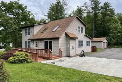 Image de Close to Lake Wallenpaupack! Walk to the Beach!