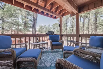 Image de Gertie’s Getaway Mountain Retreat Family Friendly  Couples Weekend