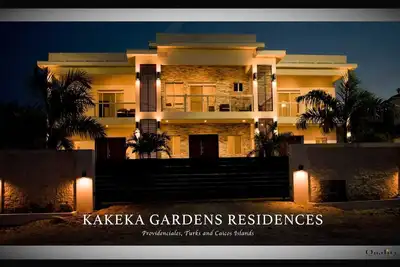 Image de Modern, spacious townhome with amazing Grace Bay skyline views