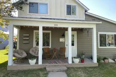 Image de Charming 5 Bedroom in town with 6 bikes! ! !