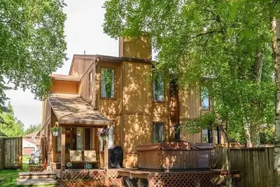 Clean Town House at a Great Location