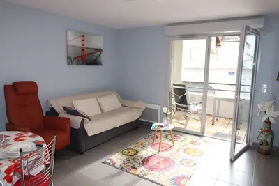 Charmant T2 à Luchon - 46m², Balcon Sud-Est, proche thermes, idéal 4 pers, tout confort.