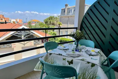 Image de Appartement T2 à 100m de la plage avec balcons et parking - Arcachon