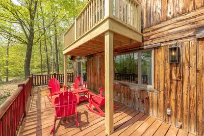 Image de Dog Friendly Cabin w/ Hot Tub & Fire Pit