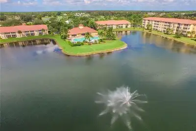 Image de Upgraded Osprey Cove condo with Lake View!