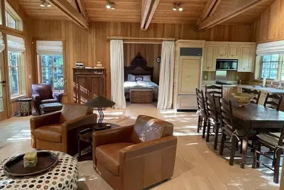 One Bedroom Cabin Queen Size Bed