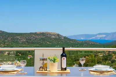 Image de Alonaki House