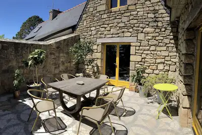 Image de location vacance Entre camaret et crozon, villa dans grande ferme renovee,