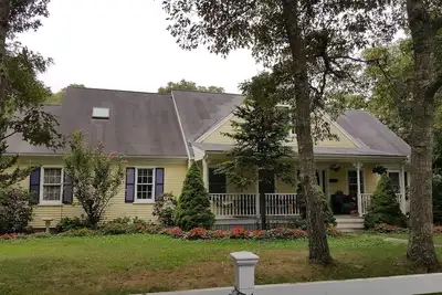 Image de Dog friendly, Clean Studio with Separate Entrance 2. 4 miles to Beach