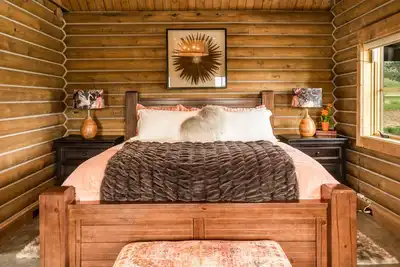 Image de Romantic Log Cabin in Paradise Valley, Montana