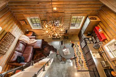 Image de Cozy Log Cabin in Beautiful Paradise Valley