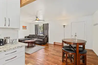 Image de Greenlaw Getaway | 3br | It's snowing in Flagstaff!