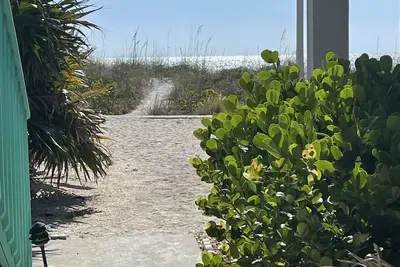 Image de Cozy Cottage On Private Beach *Clearwater/Belleair Beach