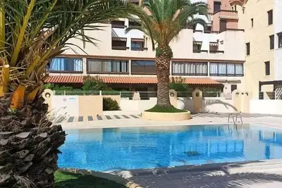 Image de Escapade au Cœur du Port : Vue Piscine & Bateaux à Gruissan ??