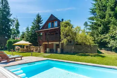 Image de Maison de vacances privée avec Wifi, piscine privée, Tv, terrasse, vue panoramique, parking