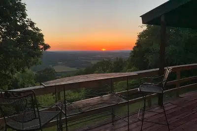 Image de 4-br Private Home with Incredible Bluff Views