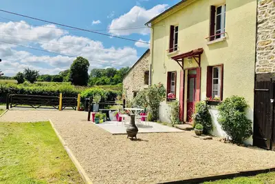 Image de La Vallée des Peintres. Cottage de la Roseraie Sleeps 5