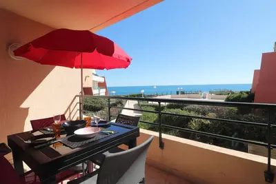 Image de Joli 2 pièces avec terrasse, piscine et garage privé à Sète