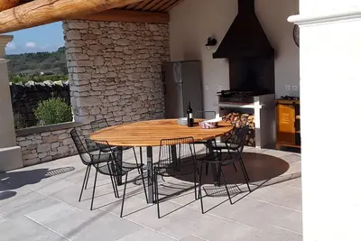 Image de Gite dans un Mas avec Piscine