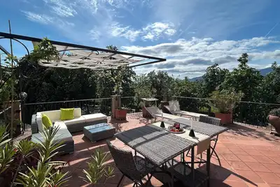 Image de The Terrace Between The Towers