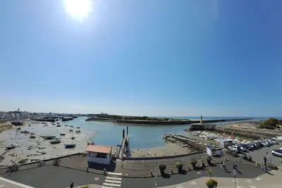 Image de Saint Gilles Croix de Vie face à la mer (l'Adon).